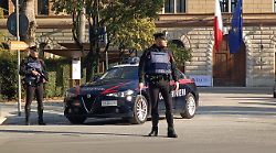 Montefalco, sorpreso con cocaina e hashish, tenta la fuga all'alt dei carabinieri: arrestato 24enne