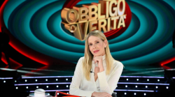 Da Caterina Balivo a Tommy Cassi, chi si confesserà ad Obbligo o verità stasera in tv: ospiti e anticipazioni 