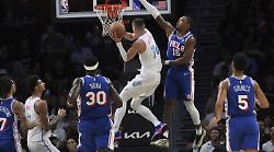 Nba, tutti i risultati della notte: Sacramento vince contro Detroit, crisi senza fine per i Philadelphia