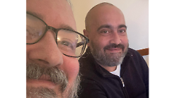 Morto a 49 anni, il messaggio del fratello sacerdote tra dolore e fede. Camera ardente per Leoni a Porta del Foro. Messaggio dell'Arezzo