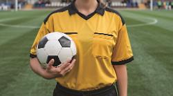Arbitro minacciato con la frase su Ilaria Sula, il club del dirigente squalificato: "Pronti a cacciarlo"