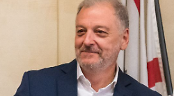 Arezzo, il presidente Manzo e l'idea di un albergo: "Per l'ex Europa chiedono troppo. Il palazzo di vetro? Deve cambiare la destinazione d'uso"