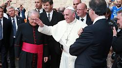 Papa Francesco, come è morto: i problemi di salute, le sue ultime ore e l'annuncio del cardinale Farrell