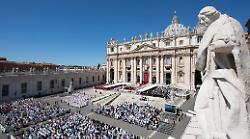 Giubileo degli adolescenti, ecco come cambierà : pellegrinaggi confermati, canonizzazione Acutis sospesa, concerto annullato