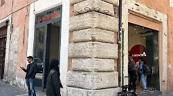 Perugia, nuove aperture in centro storico: taglio del nastro per La gelateria e Grifo Store. Novità in arrivo nelle prossime settimane, ecco la mappa del commercio nell'acropoli