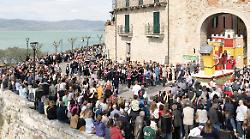 Le parate della Festa del Tulipano cambiano data per la scomparsa di Papa Francesco: quando si terranno 