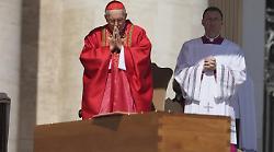 Funerali Papa Francesco, il Cardinale Re durante l'omelia: "Scelta del nome come programma del suo pontificato"
