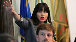 Bocciata la mozione di sfiducia alla presidente Stefania Proietti: le votazioni e gli interventi in aula