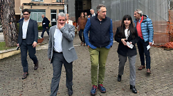 Scontro sul Punto Nascita: cresce la pressione sulla Regione per il ripristino del reparto al San Matteo degli Infermi