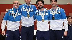 Foconi e la squadra azzurra di fioretto argento in Coppa del Mondo a Vancouver