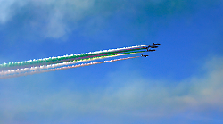 Incidente aereo a Pantelleria: tre Frecce Tricolori coinvolte. Un pilota ferito