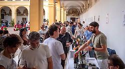 Bevagna, il Mevania Wine Festival brinda al successo: la terza edizione fa il pieno di visitatori