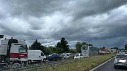 Incidente sulla Centrale Umbra tra Foligno e Spello: traffico in tilt e una donna in ospedale