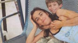 Narni, l'influencer Thomas Rossini ricorda la mamma scomparsa tre anni fa. L'abbraccio virtuale dei follower
