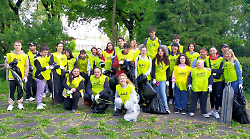Terza edizione di Puliamo Castello: studenti delle superiori promuovono il rispetto dell'ambiente