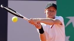 Jannik Sinner e il peso dell’eroe perfetto: cosa c'è oltre il tennis