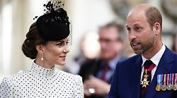 Pois, memoria e potere: Kate riscrive il codice Lady D con un vestito e non è la prima volta