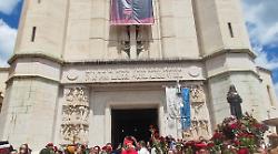 A Cascia anche un rosario in basilica per il pontefice devoto a Santa Rita. "Ecco perché il Papa ha scelto il nome di Leone XIV"