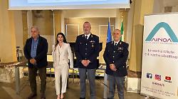 Bastia Umbra, farmacisti a lezione dalla polizia: ecco come evitare le truffe online