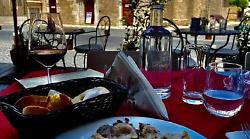 Terni, due giovani ordinano maxi colazione al bar e fuggono senza pagare il conto. L'appello del titolare