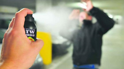 Spray urticante a scuola: spunta un secondo episodio. E' caccia ai minorenni terribili