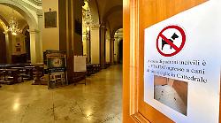 Niente cani all'interno del duomo di Terni, il parroco don Rossini: "Vietato l'ingresso a causa dei padroni incivili"