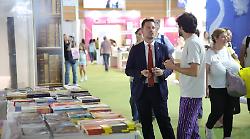 In Umbria un libro in regalo a ogni nuovo bimbo nato. L'assessore Bori al Salone di Torino: "Lettura fondamentale nella crescita"