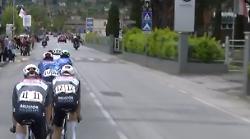 Giro d'Italia, i ciclisti sono adesso a Sinalunga