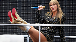 Taylor Swift, in arrivo Reputation (Taylor's Version): lo spoiler nella sesta stagione di The Handmaid's Tale