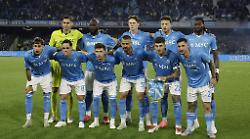 Spinazzola campione d'Italia con il Napoli. Il calciatore folignate vince il secondo Scudetto della sua carriera