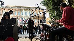 Corso Garibaldi District, domenica con la musica dei Balmorhea dopo il successo di Vinyl