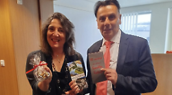 Gualdo Tadino, il maestro Carlotti a Bruxelles per la tutela dei minori e come ambasciatore della tradizione 