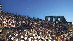 Gubbio, un mese di eventi per la Stagione estiva. Ricco cartellone al teatro romano 