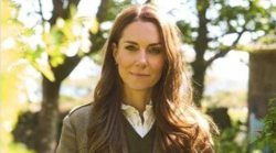 Una rosa, un sentiero e il dettaglio nascosto: così ricompare Kate Middleton
