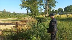Gualdo Tadino, taglio della vegetazione lungo il torrente: scatta la denuncia del titolare dell'impresa 