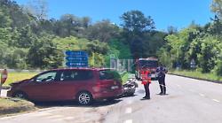 Tragico schianto all'incrocio: muore motociclista di 62 anni