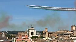 Festa della Repubblica 2025, Roma celebra il 79° anniversario con l’omaggio all’Altare della Patria, la parata ai Fori Imperiali e le Frecce Tricolori