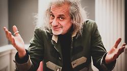Alessandro Bergonzoni apre "Narni Città Teatro".  Attesi anche Roberto Saviano, Nicola Piovani e Concita De Gregorio