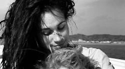  Meghan Markle pubblica foto inedite per il compleanno di Lilibet: "La nostra bellissima bambina"
