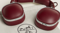 Hermès fa concorrenza ad Apple e lancia un paio di cuffie. Ecco quanto costano in Italia e come sono fatte