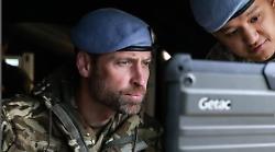 Colonnello William, altro siluro a Harry del futuro re: la battuta che fa discutere