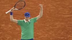 Jannik Sinner l'antieroe: perché la sconfitta di Parigi è una vittoria