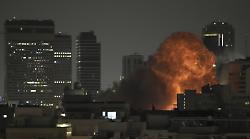 Guerra Israele-Iran, intanto un'atomica minaccia l'economia