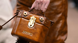 Quando la Formula 1 diventa una questione di stile: tutte le collaborazioni, da Tommy Hilfiger a Ferrari