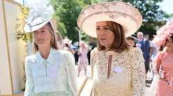 Avete mai visto la mamma di Kate Middleton? Carole raggiante con William rassicura sull’assenza di Kate al Royal Ascot 2025