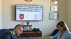 La via solidale dell'assistenza: accordo tra Serafico e Fiamme gialle per un percorso dedicato a finanzieri e familiari