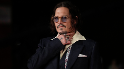 Johnny Depp torna a parlare delle accuse di Amber Heard: "In molti mi hanno abbandonato. Sono stato il manichino da crash test del me too"
