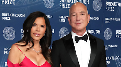 Jeff Bezos e il bar spaziale segreto nel suo ranch in Texas: cocktail astronomici e razzi tra le stelle al Kármán Line