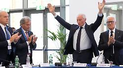 Coni, chi è il nuovo presidente Luciano Buonfiglio? Dalla canoa all'olimpo dello sport, finisce l'era Malagò. Che farà adesso?