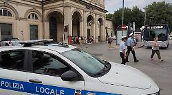 Alcol e musica alle 5 di mattina in un'attività di Fontivegge: interviene la polizia e scatta la multa